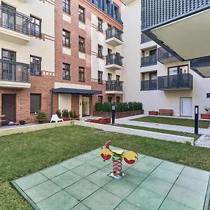 Under The Wroclove Sky By Renters Apartament