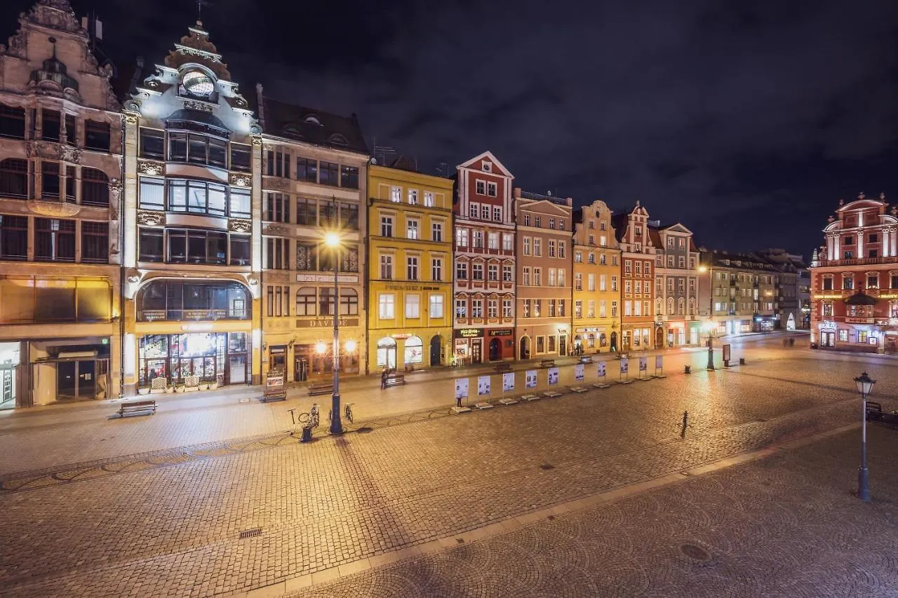 Rr15 - At The Old Market Square-Rynek Up To 8 Pers Wrocław 0*,  Polen